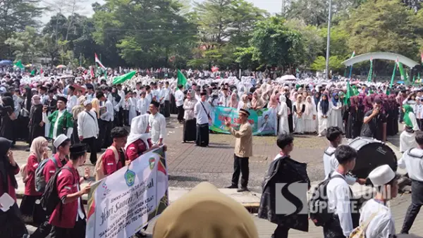 Peringatan Hari Santri Nasional (HSN) 2025, di Alun - Alun Palabuhanratu, pada Rabu, (22/10/2025) (Sumber : SU/Ilyas).