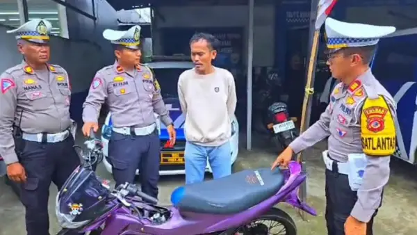 Pemotor viral ugal-ugalan di Jalan Cicurug Sukabumi berhasil diamankan Satlantas Polres Sukabumi. (Sumber : Istimewa)
