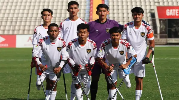 Starting line up Timnas Amputasi Indonesia saat mengikuti turnamen ejuaraan amputasi Asia bulan Februrari 2025 lalu (Sumber: Instagram/@adityarms)