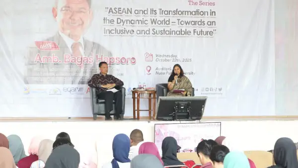 Suasana Ambassador Talk Nusa Putra University yang hadirkan Bagas Hapsoro sebagai narasumber. (Sumber Foto: Dok. NPU)