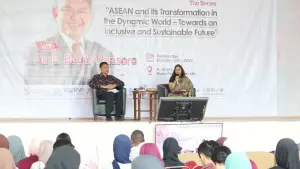 Suasana Ambassador Talk Nusa Putra University yang hadirkan Bagas Hapsoro sebagai narasumber. (Sumber Foto: Dok. NPU)