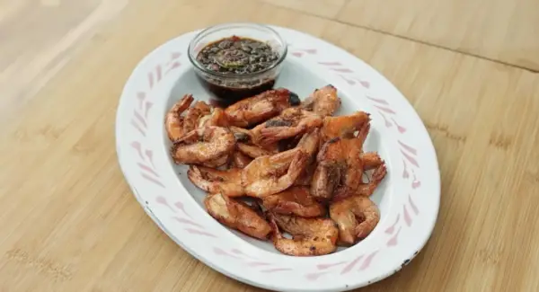 Resep Udang Goreng Asam Jawa, Cita Rasa Asam dan Gurih yang Melezatkan (Sumber : Youtube | Devina Hermawan)