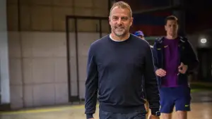 Pelatih Barcelona, Hansi Flick, tak akan mendampingi Barcelona saat menghadapi Real Madrid di ajang El Clasico akhir pekan nanti. (Sumber: web/fcbarcelona.com)