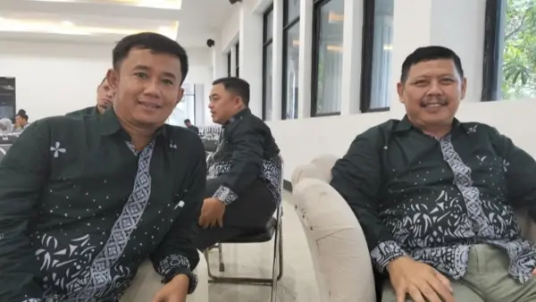 Ferry Gustaman dan Dadang Syahroni, Presidium MD Kahmi Sukabumi | Foto : Ist