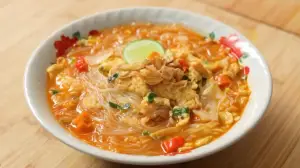 Resep Sohun Kuah Telur Pedas, Makanan Berkuah Gurih Pedas Cocok saat Hujan (Sumber : Youtube | Devina Hermawan)