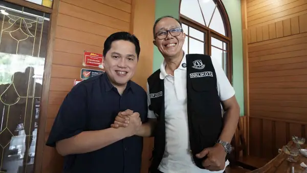 Wali Kota Sukabumi Ayep Zaki bersama Menpora Erick Thohir. (Sumber Foto: Istimewa)