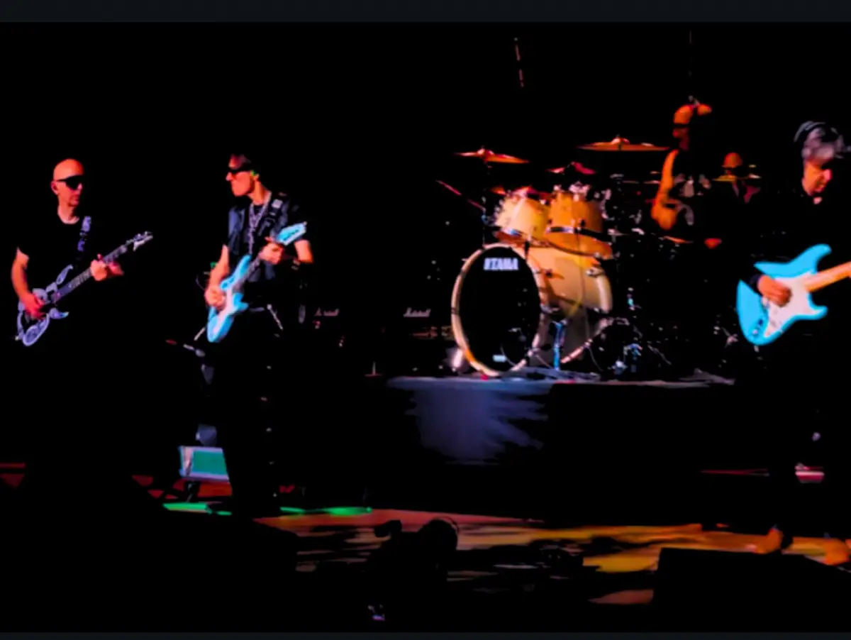 G3 Reuni Tiga Dewa Gitar Balik Kandang Bareng "Crossroads"