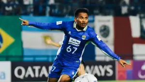 Saddil Ramdani melakukan selebrasi setelah mencetak gol ke gawang Lion City Sailors. (Sumber: Instagram/@saddilramdanii)