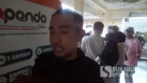 Ketua Forum Silaturahmi Organisasi Kecamatan Bojonggenteng, Yulius Abdilah saat diwawancara (Sumber: SU/Ibnu Sanubari)