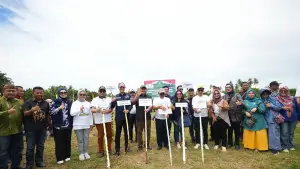 Wali Kota Sukabumi Ayep Zaki menghadiri Pencanangan dan Penanaman Bambu Betung di Kabupaten Boalemo, Gorontalo., Kamis (30/10/2025) | Foto : Dokpim