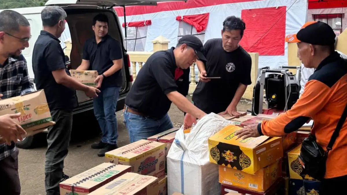 PT Daya Mas Cisolok Geothermal (DMCG), anak perusahaan PT Dian Swastatika Sentosa Tbk (DSSA) yang merupakan bagian dari Sinar Mas, menyalurkan bantuan bagi warga terdampak banjir bandang dan tanah longsor yang melanda Kecamatan Cisolok dan Cikakak, Kabupa