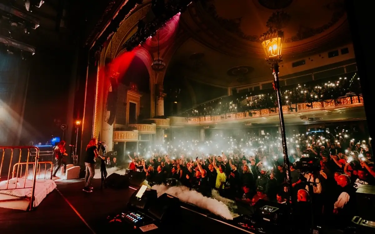 Setlist yang diprediksi untuk pertunjukan 40 tahun ini adalah keseimbangan sempurna antara banger metal dan karya-karya epik langka