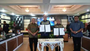 Wali Kota Sukabumi, H. Ayep Zaki, bersama, Bupati Gorontalo Sofyan Puhi, Wakil Bupati Gorontalo dan Anggota DPR RI Rachmat Gobel.. (Sumber : Dokpim).