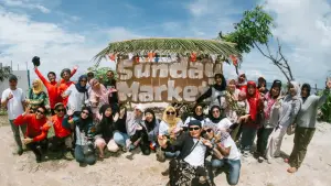 Event Sunday Market di Pantai Ujunggenteng, Kabupaten Sukabumi | Foto : Dok. Panitia