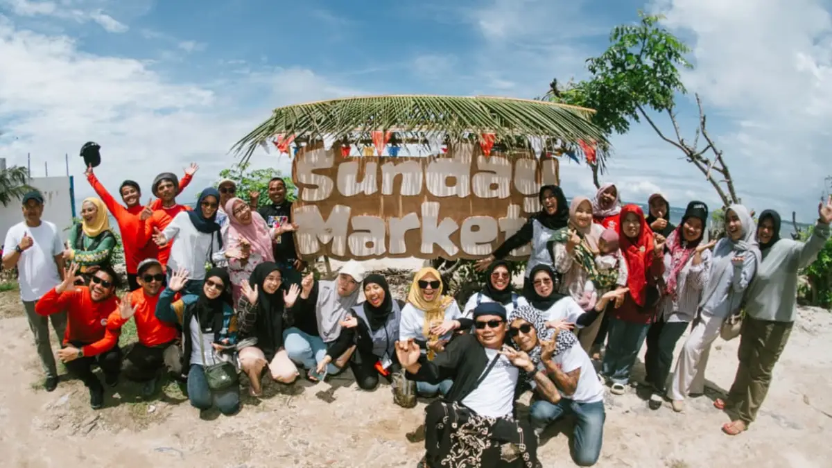 Pegiat Wisata Hadirkan Sunday Market di Pantai Ujunggenteng, Dispar: Dorong Promosi Wisata Sukabumi
