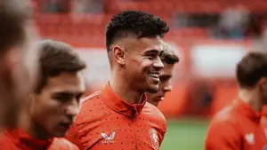 Mees Hilgers mengalami cedera pada bagian ligamen cruciatum saat berlatih berlatih bersama FC Twente (Sumber: instagram/@meeshilgerss)