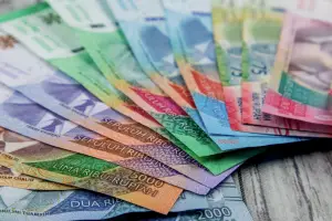 Sejarah uang selalu humanis, yakni mencari alat yang paling efisien untuk membangun kepercayaan dan memfasilitasi interaksi sosial dalam skala besar. (Sumber : Canva)