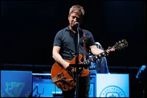 Ironi Noel mencapai puncaknya ketika kita membandingkan ucapannya dengan harga tiket konsernya. (Sumber: x/@Oasis)