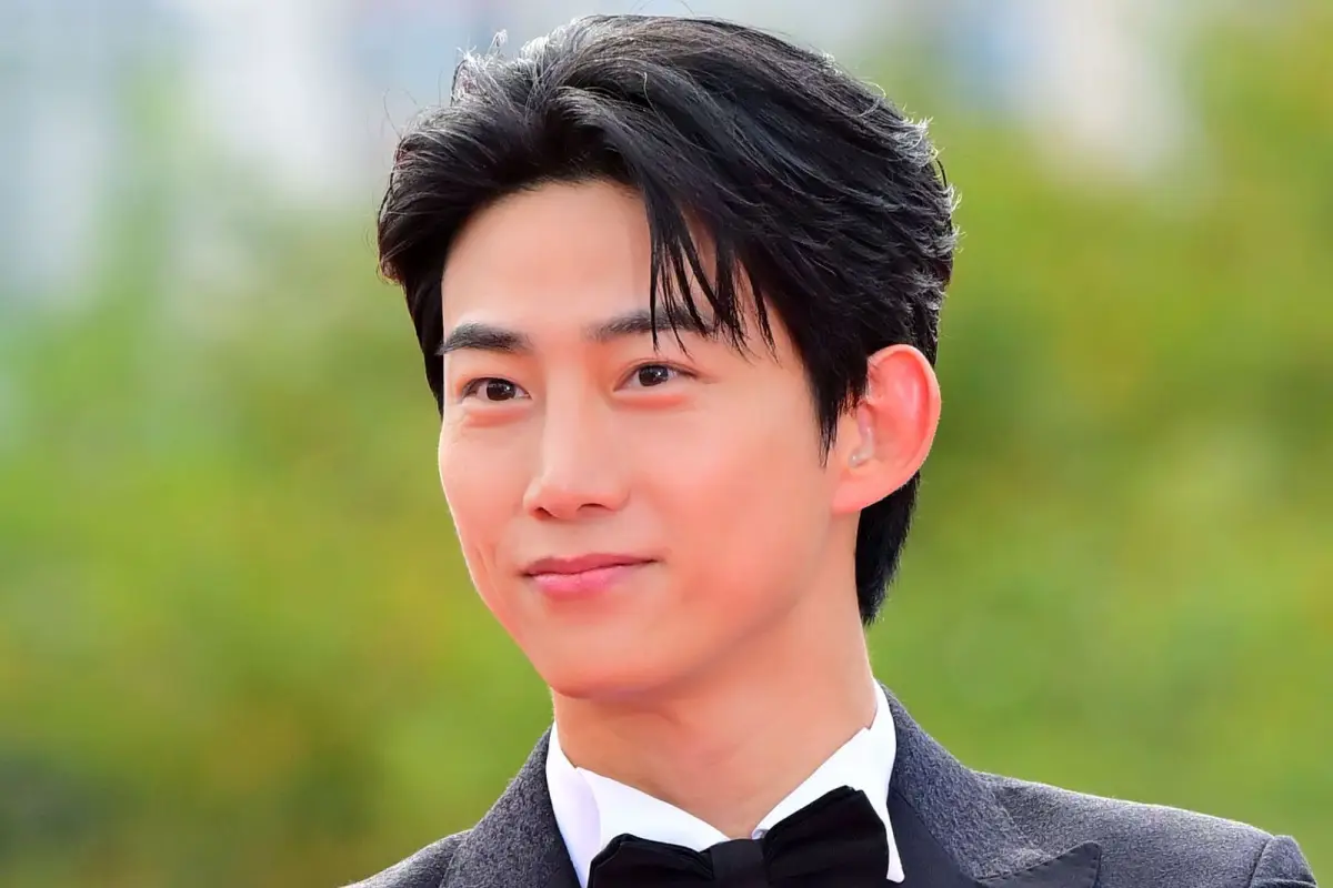 Taecyeon 2PM Bakal Menikah dengan Kekasihnya, Tulis Surat Menyentuh untuk Penggemar