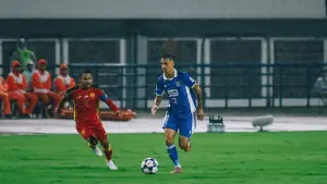 Aksi Eliano Reijnders saat menghadapi Selangor FC di pekan ketiga ACL Two di Stadion GBLA (Sumber: Instagram/@eliano.r)