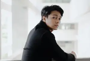 Deva Mahenra Ungkap Tantangan Perankan Aris Lagi di Ipar Adalah Maut The Series (Sumber : Instagram/@devamahenra)