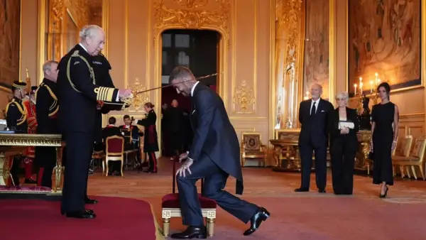 Mantan pemain sepak bola Timnas Inggris, David Beckham, diberi gelar “Sir” setelah diberikan gelar bangsawan oleh Raja Charles III pada upacara sakral di Kastil Windsor (Sumber: Instagram/@davidbeckham)