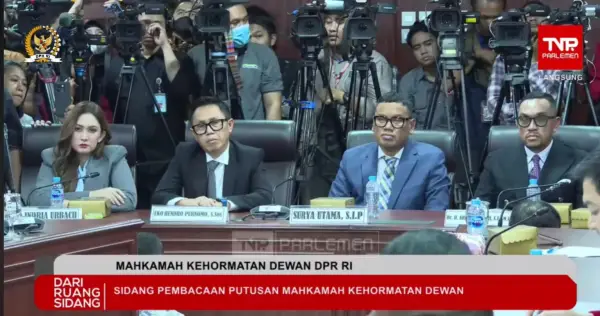 MKD DPR Jatuhkan Sanksi ke Ahmad Sahroni, Nafa Urbach, dan Eko Patrio, Dua Anggota Lain Dipulihkan (Sumber : Youtube | DPR RI)