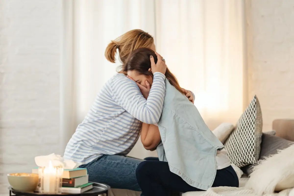 Netizen Ramai-Ramai Bahas Eldest Daughter Syndrome, Mengapa Anak Sulung Perempuan Menjadi Terbebani?