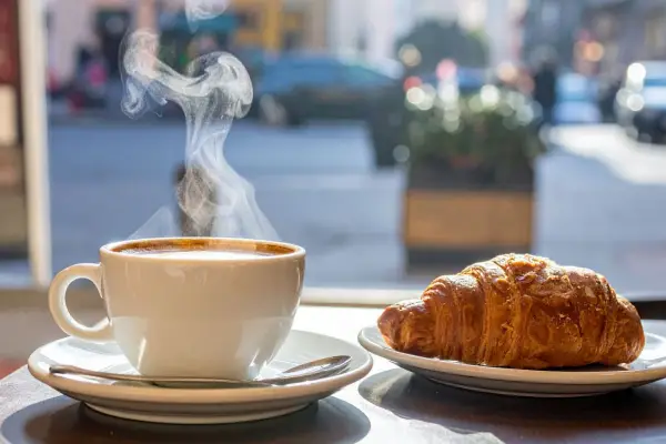 Harga Samsung Galaxy S26 Ultra meroket karena biaya AI On-Device dan chipset 2nm. Diskusi tech global ini dibungkus logat Sunda khas Sukabumi. Benarkah AI membenarkan pengorbanan finansial? (Foto:Canva)