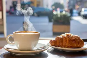 Harga Samsung Galaxy S26 Ultra meroket karena biaya AI On-Device dan chipset 2nm. Diskusi tech global ini dibungkus logat Sunda khas Sukabumi. Benarkah AI membenarkan pengorbanan finansial? (Foto:Canva)