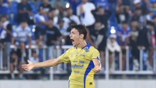 Selebrasi Federico Barba sat mencetak gol ke gawang Arema di ajang Super League 2025/2026 (Sumber: Instagram/@fedebarba19)