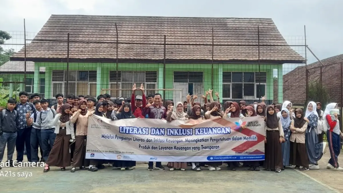 BPR Cikembar Tanamkan Kesadaran Menabung Sejak Dini ke Siswa di Sukabumi Lewat Literasi Keuangan