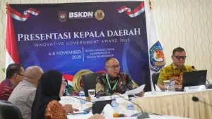 Wali Kota Sukabumi Ayep Zaki mengikuti tahapan Penilaian Presentasi Kepala Daerah dalam rangka Penilaian dan Pemberian Penghargaan Innovative Government Award (IGA) di Kemendagri, Kamis (6/11/2025) | Foto : Dokpim
