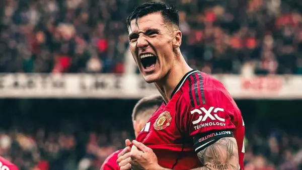 Benjamin Sesko melakukan selebrasi saat menghadapi Sunderland (Sumber: Instagram/@benjaminsesko)