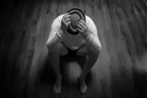 Saat kita membahas fenomena Hari Jomblo atau Singles' Day, pertanyaannya selalu kembali ke inti, mengapa hari ini ada dan mengapa ia kini menjadi sangat penting? (Foto:Canva)