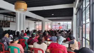 Peserta saat mengikuti kegiatan Pengawasan Penyelenggaraan Pemerintahan yang digelar oleh Anggota DPRD Provinsi Jawa Barat, Muhammad Jaenudin, pada Senin (10/11/2025) | Foto : Tim Adc