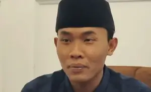 Gus Elham Yahya Minta Maaf Usai Video Cium Anak-anak Saat Dakwah Viral (Sumber : Istimewa)