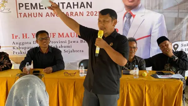 Yusuf Maulana atau Haji Aka melaksanakan program Pengawasan Penyelenggaraan Pemerintahan Daerah Tahun Anggaran 2025 di Desa Cimanggis, Kecamatan Cicantayan, Kabupaten Sukabumi, pada 9 November 2025. | Foto: Istimewa
