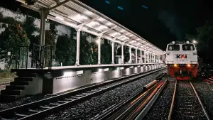 Peron di Stasiun Sukabumi yang sudah ditinggikan KAI. (Sumber Foto: Dok. KAI)