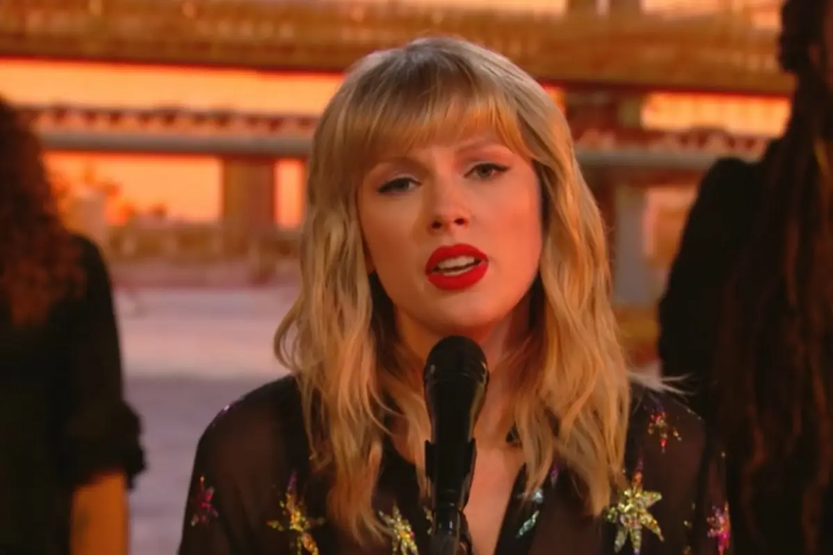 Lagu cover Taylor Swift untuk 