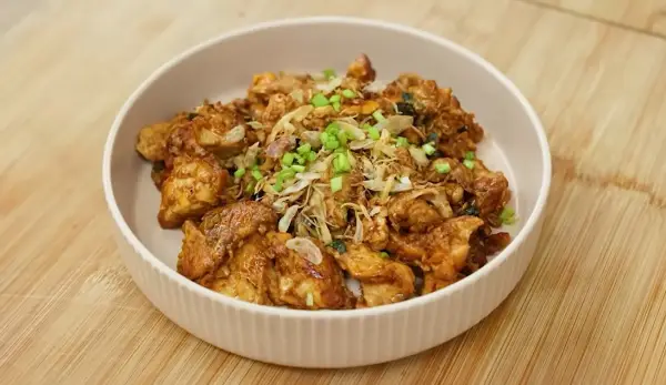 Resep Orak Arik Tahu Telur, Menu Sarapan yang Praktis dan Enak (Sumber : Youtube | Devina Hermawan)