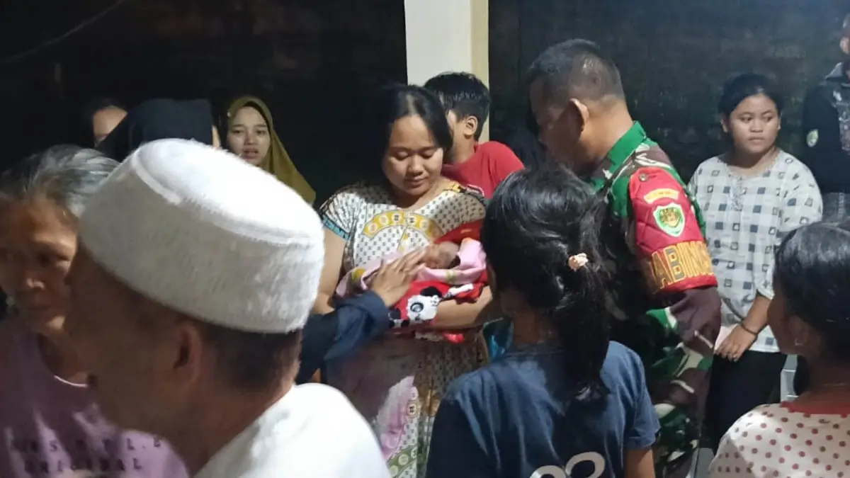 Geger Bayi Perempuan Ditemukan di Poskamling Warungkiara Sukabumi dengan Sepucuk Surat
