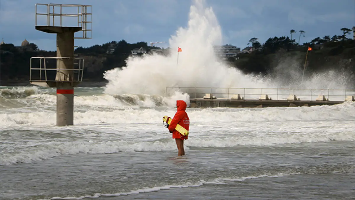 Fase Bulan Baru, Potensi Banjir Rob di Pesisir Sukabumi 19-25 November 2025