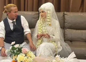 Model Helwa Bachmid Curhat Soal Rumah Tangga dengan Habib Bahar: Aku Menderita Setahun (Sumber : Instagram/@helwabachmid)