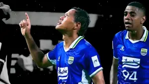 Selebrasi Adam Alis setelah mencetak gol ke gawang Selangor FC di ajang ACL Two. (Sumber: Instagram/@adamalis93)