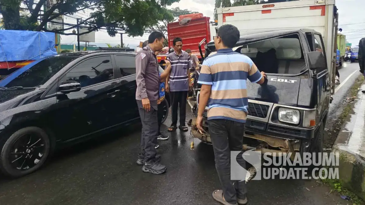 Tabrakan Dua Mobil Boks di Cicurug Sukabumi, Sopir Terjepit Kabin dan Luka-Luka