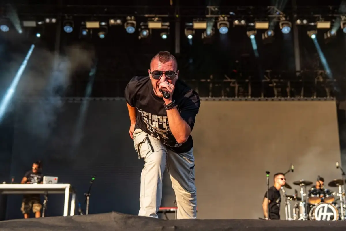 Rahasia Otentisitas Ivo Rosario dalam Menghidupkan Chester Bennington