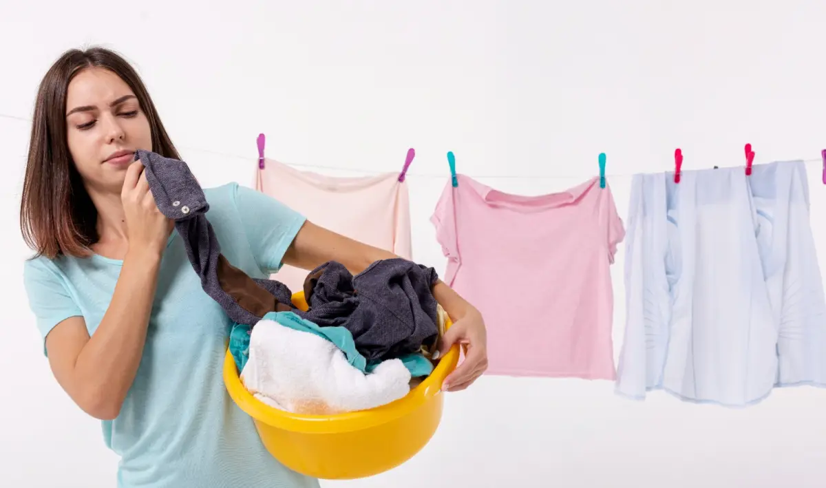 Musim Hujan Datang? Begini Cara Agar Pakaian Cepat Kering dan Tidak Berbau