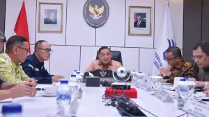 Pertemuan Wali Kota Sukabumi Ayep Zaki dengan Wakil Menteri Investasi dan Hilirisasi RI, Todotua Pasaribu, pada Selasa (18/11/2025) di Jakarta | Foto : Dokpim