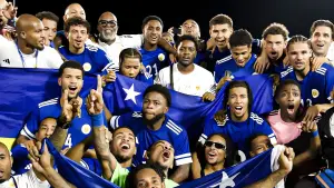 Selebrasi skuad Timnas Curacao setelah memastikan diri tampil di Piala Dunia 2026 (Sumber: Instagram/@thebluewaveffk)